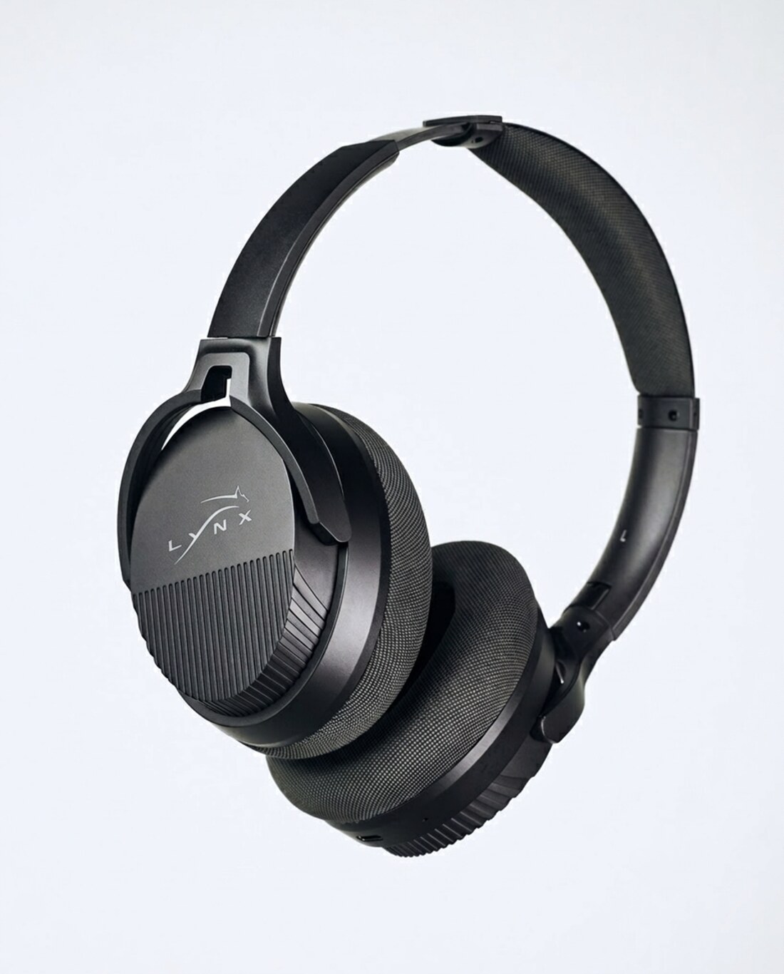 Lynx Reverb over-ear headphones